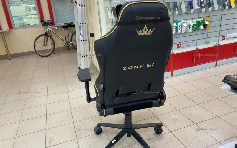 Кресло игровое Zona 51 Armada Royal