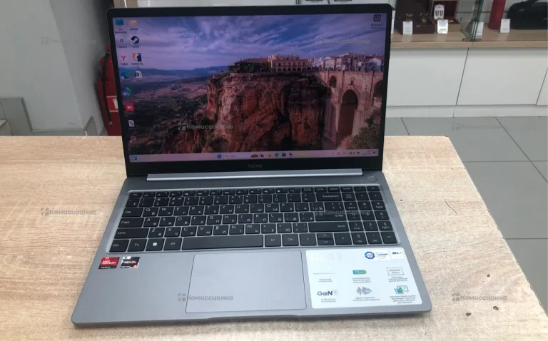 Ноутбук  Tecno MEGABOOK