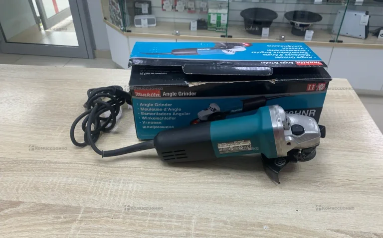 УШМ Makita 9558HNR