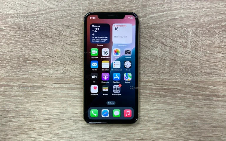 Apple iPhone XR 64 ГБ