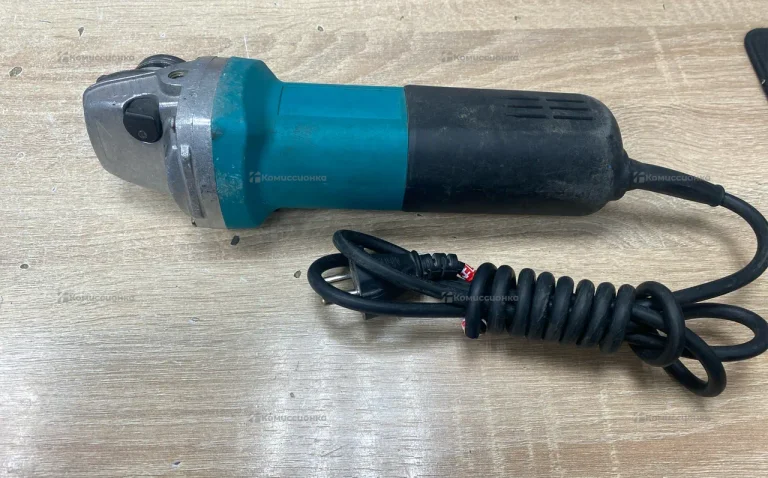 ушм Макита сетевая ( РЕПЛИКА )