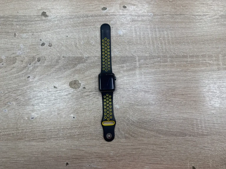 Часы  Apple Watch Series 3 38mm