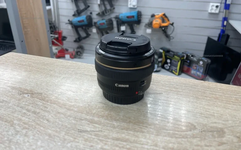 Объектив Canon lens ef 50mm 1:1.4