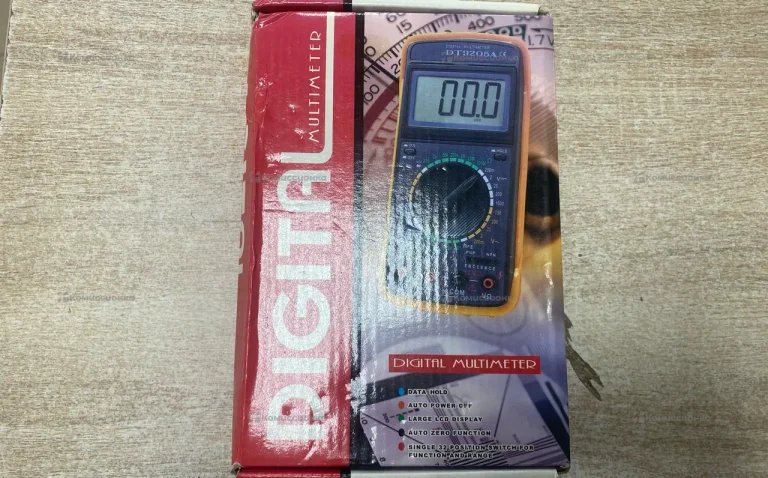 Digital multimeter DT9205A