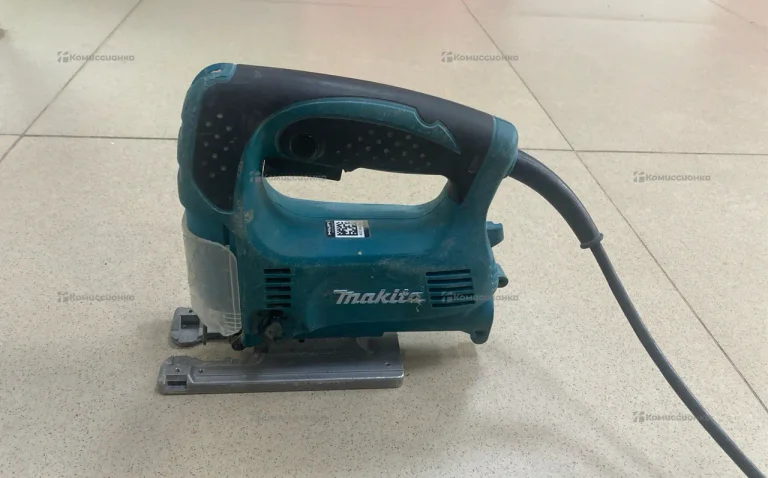 Электро  лобзик Makita 4329