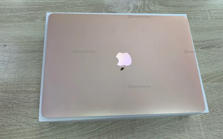 Ноутбук  MacBook Air M1 8/256