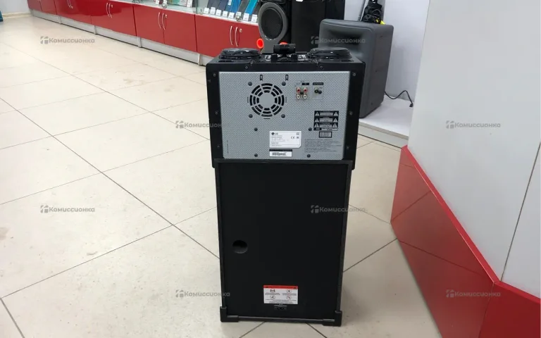 Музыкальный центр  LG OM6560