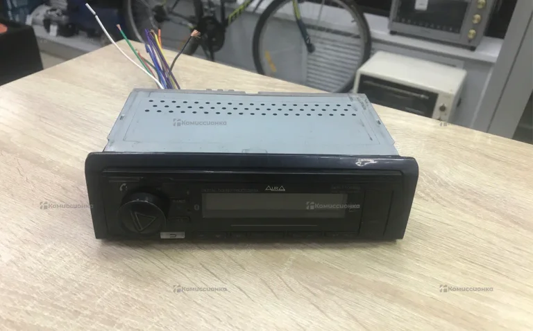Автомагнитола  Aura AMH 77 DSPBE