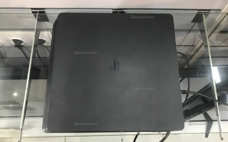 Приставка PS4. slim 1tb