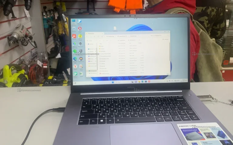 Infinix I book y2 plus