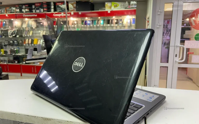 Ноутбук Dell A10-9600