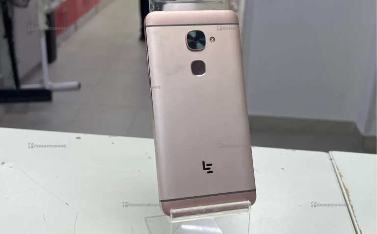 LeEco S3 32ГБ.