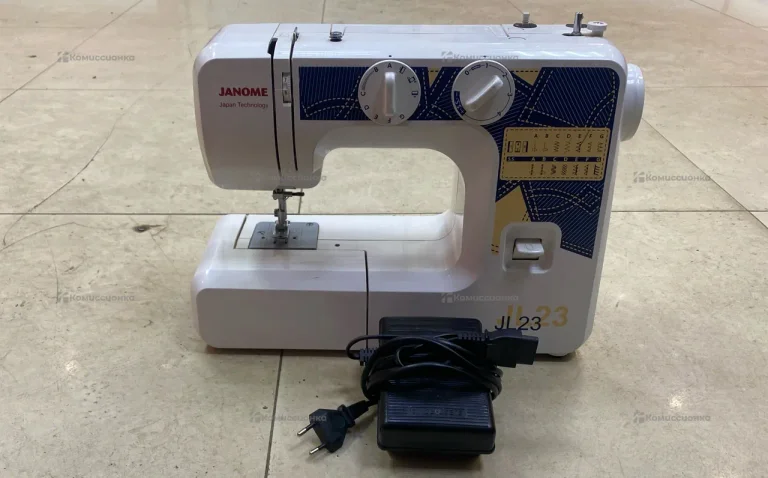 Швейная машина Janome JL23
