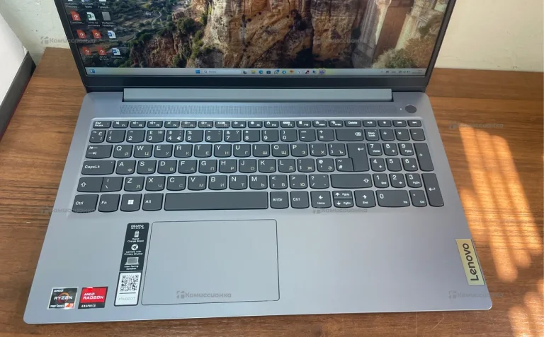 Ноутбук  Lenovo ideapad slim 3