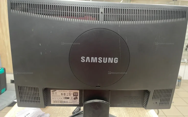 Монитор Samsung SyncMaster 2243NW