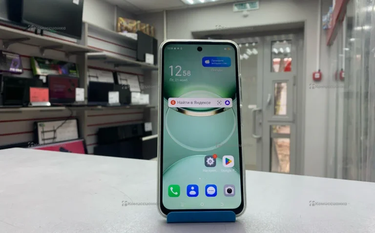 Tecno Spark 30C 4/128 ГБ