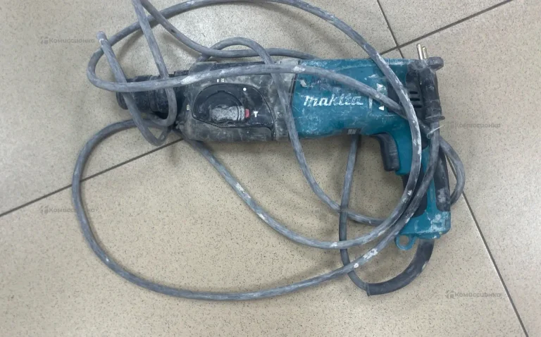 Makita Перфоратор HR2470.