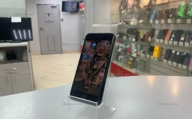 Apple iPhone SE (2020) 3/64 ГБ