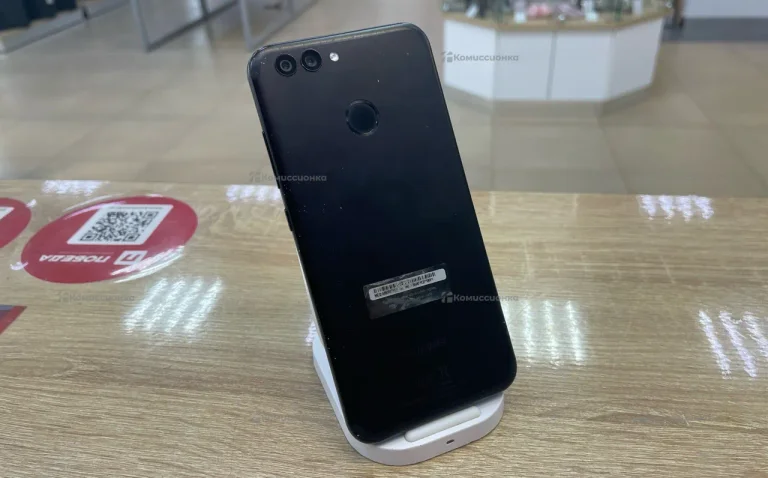 Huawei nova 2 4/64 ГБ