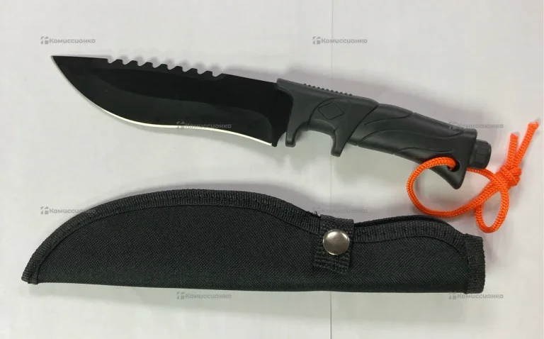 Нож туристический