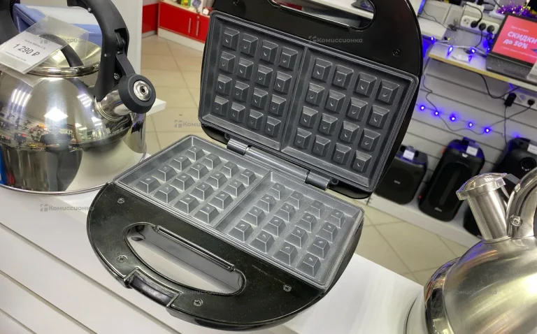 Вафельница Starwind