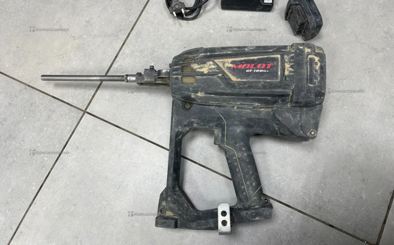 Монтажный газовый пистолет Molot GT-100ie+