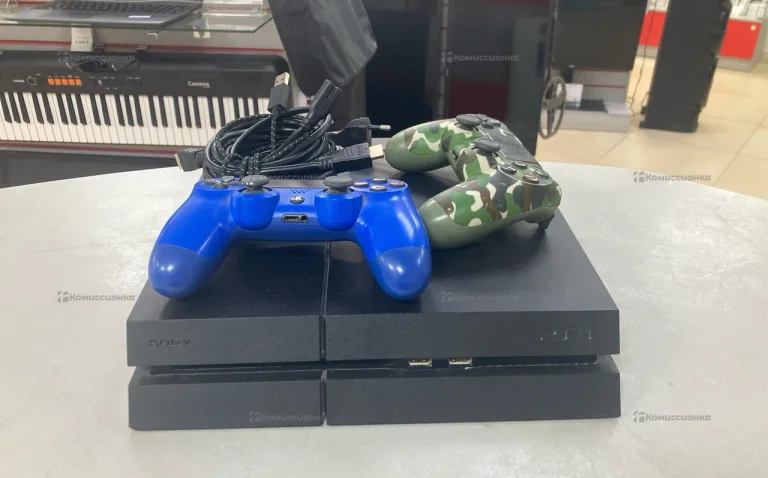 Приставка PS4. fat 256
