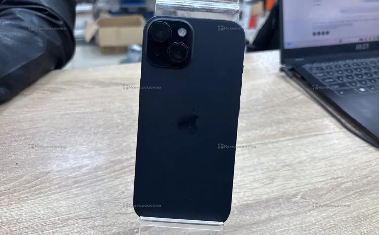 Apple iPhone 15 6/128 ГБ