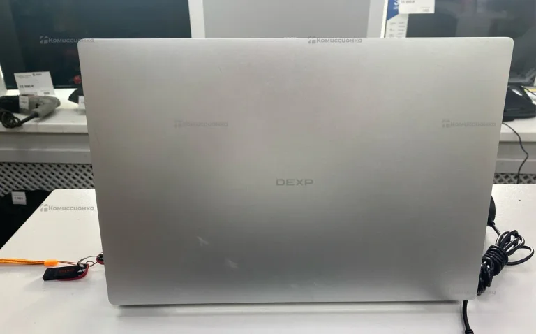 Ноутбук  DEXP