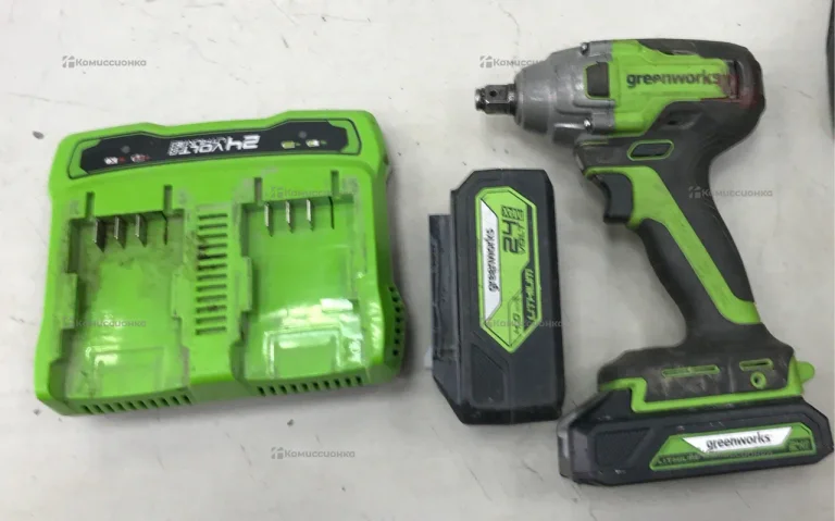 Аккумуляторный ударный гайковерт greenworks GD24IW