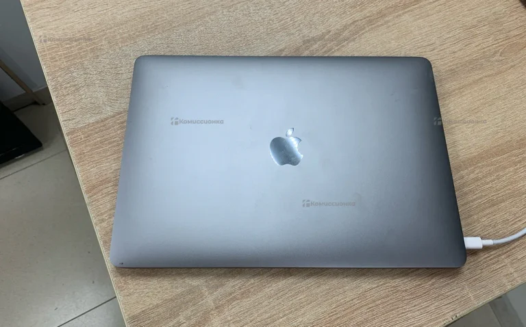 Ноутбук MacBook Air 8/256