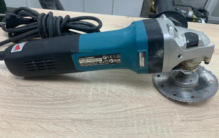 Угловая шлифмашина сетевая GA5091