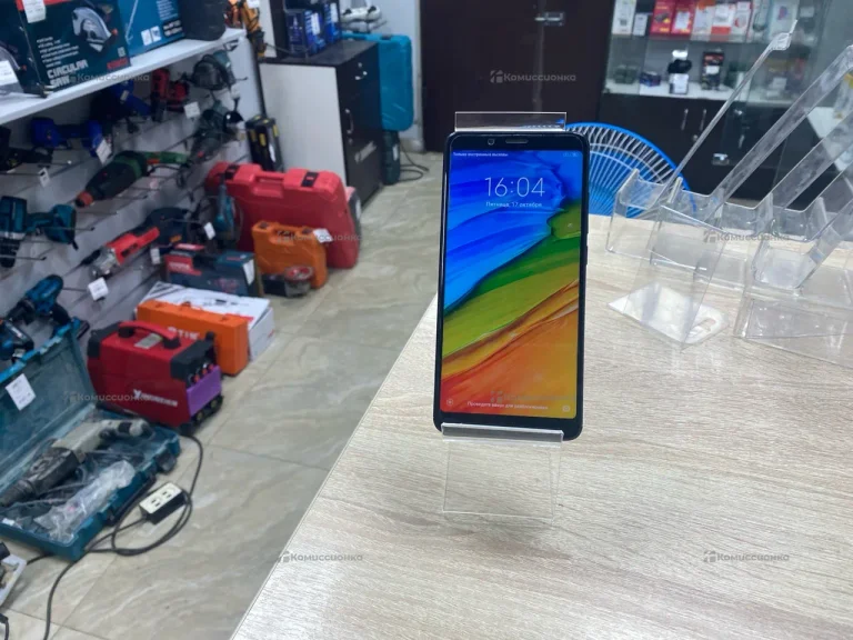 Xiaomi Redmi 5 Plus (Redmi Note 5) 4/64 ГБ