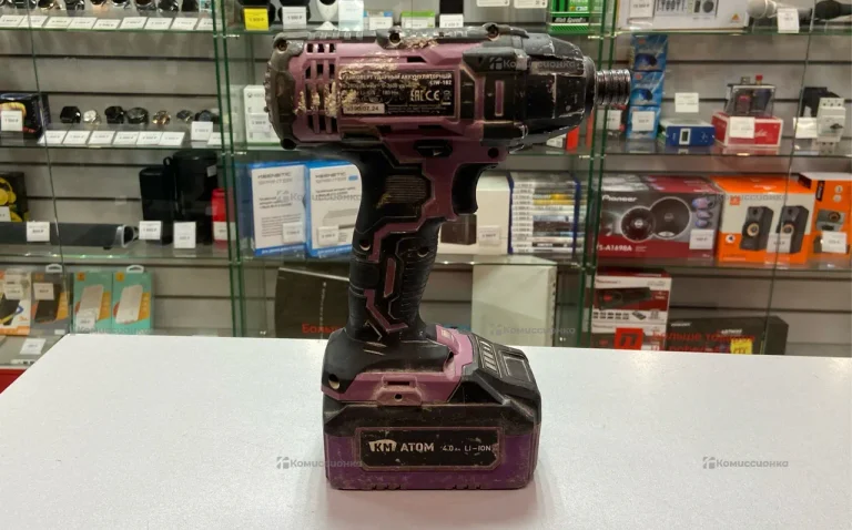 Гайковерт KM Atom CIW-182