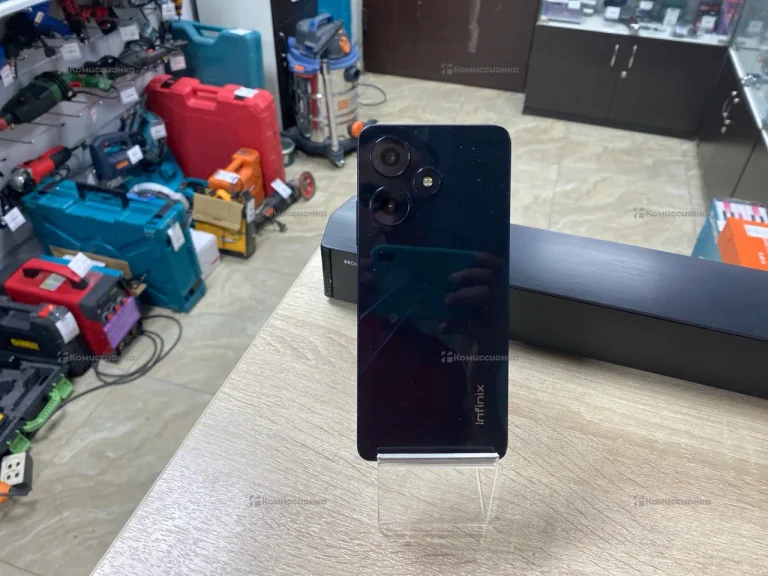 Infinix hot 30 4/128ГБ