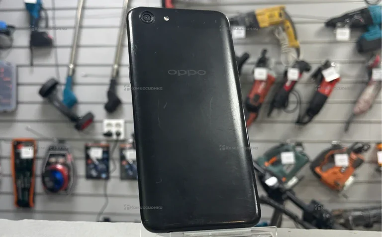 Oppo A83 6/128 ГБ