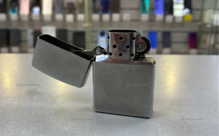 Зажигалка Zippo