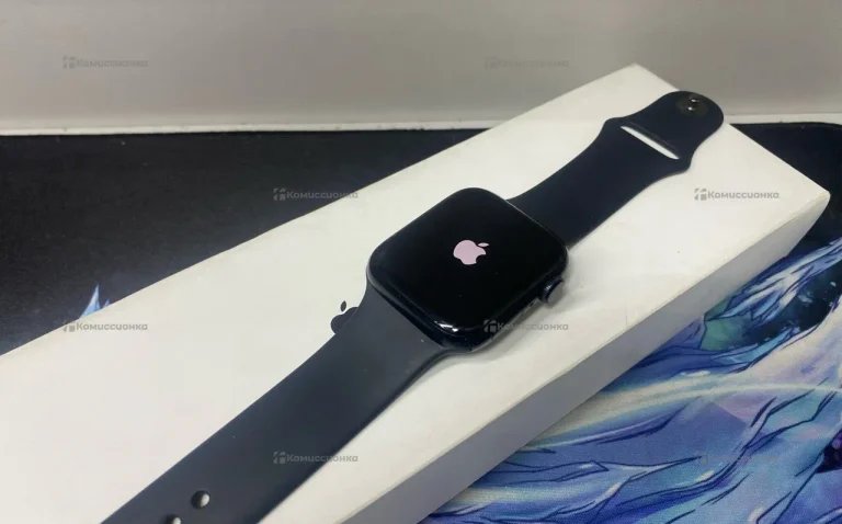 Часы  Apple Watch SE (Gen2) 44m
