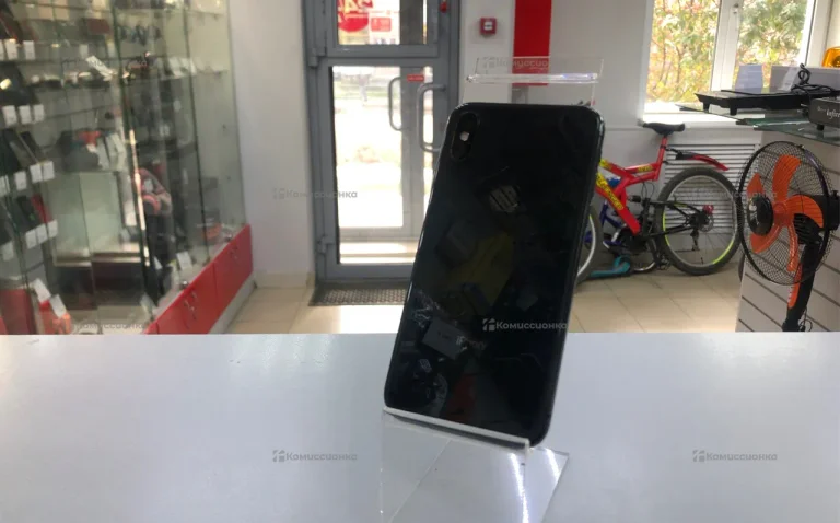 Apple iPhone XS 4/64 ГБ