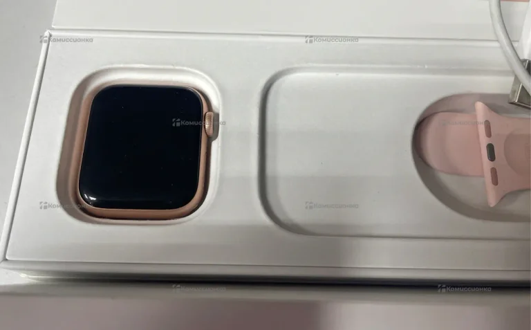 Часы  Apple Watch Series 6