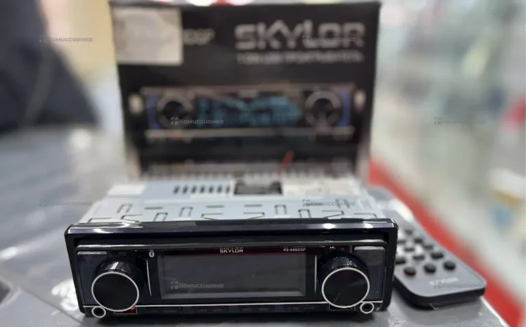 Автомагнитола  SkyLor RS 640DSP