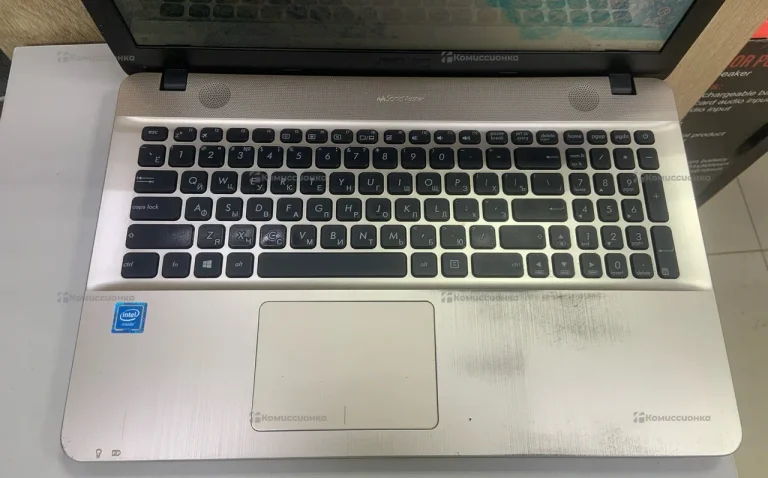 Ноутбук Asus D541S