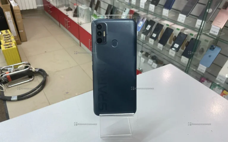 Tecno Spark 7 4/64 ГБ