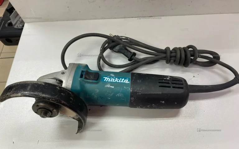 Болгарка Makita 9558NR