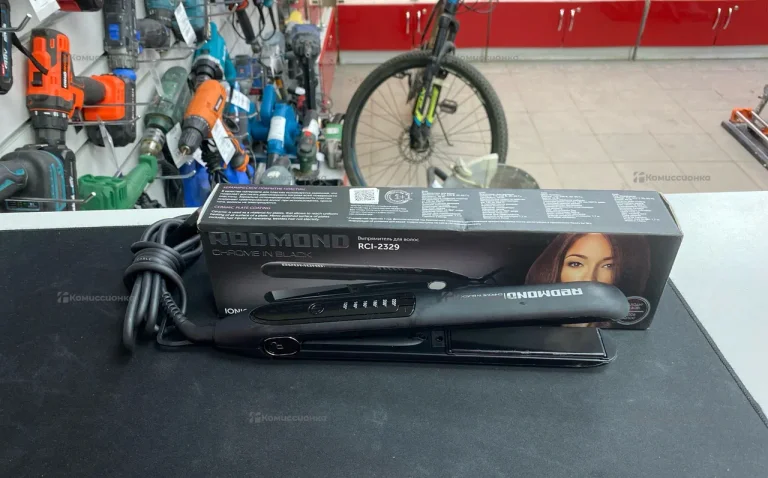 Выпрямитель для волос Redmond