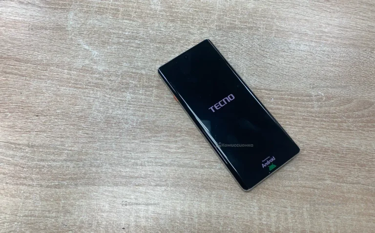 Tecno Camon 40 Pro 12/256 ГБ