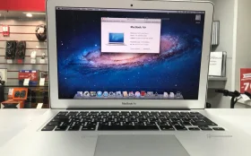 Ноутбук MacBook AIR 2013