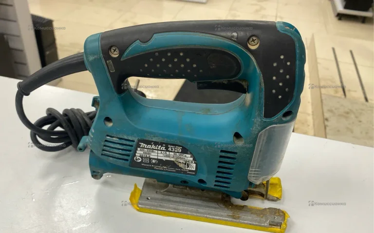Электролобзик makita 4329