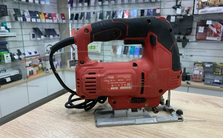 Электролобзик ELITECH ПЛ 0810МЛЭ