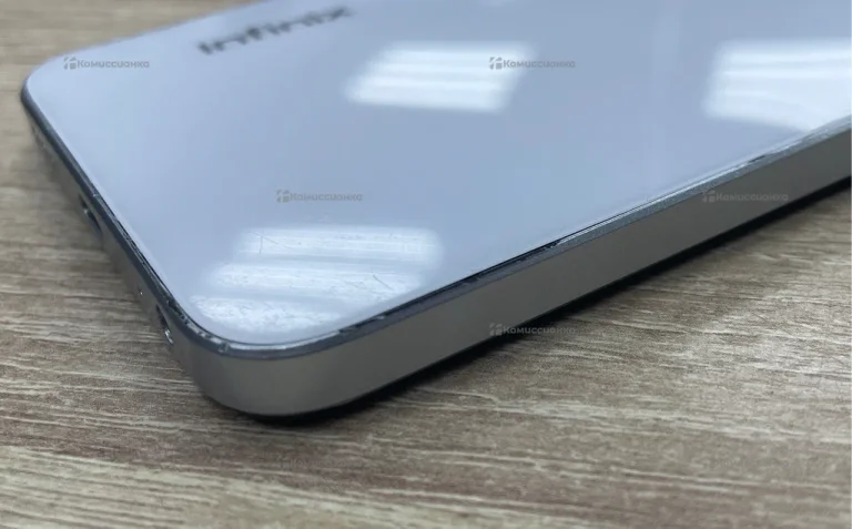 Infinix Hot 30 Play 8/128 ГБ